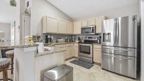 New Well equipped kitchen