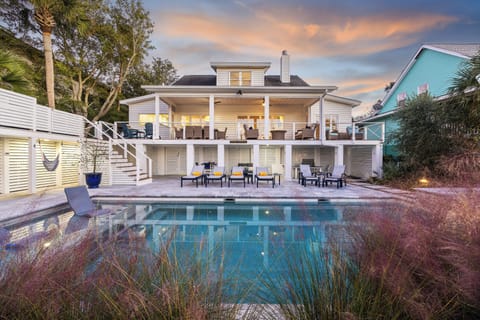 Amazing backyard oasis!