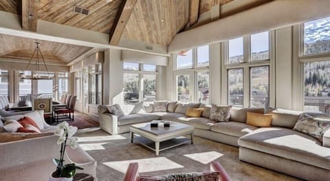 Furniture, Table, Building, Coffee Table, Indoors