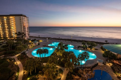 Edgewater Lagoon Pool