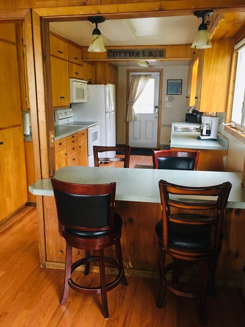 Kitchen and bar area