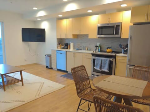 Dining area that can sit 3