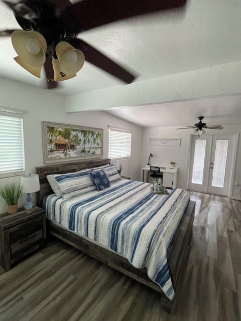 King bed in master 