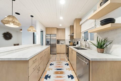 Fully stocked kitchen to suit all culinary abilities