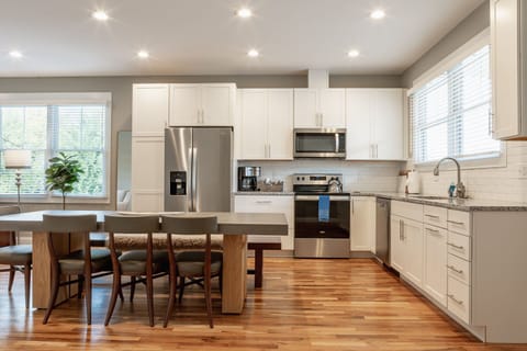 Fully Equipped Kitchen for all your cooking needs