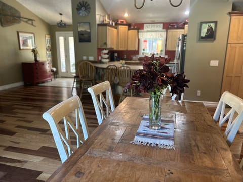 Dining area & Kitchen