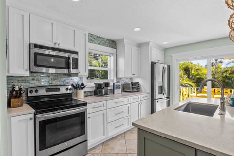 Fully equipped kitchen