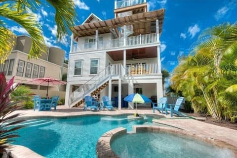 Ocean Walk- South facing pool with sunlight year around