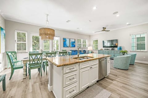 Fully equipped kitchen