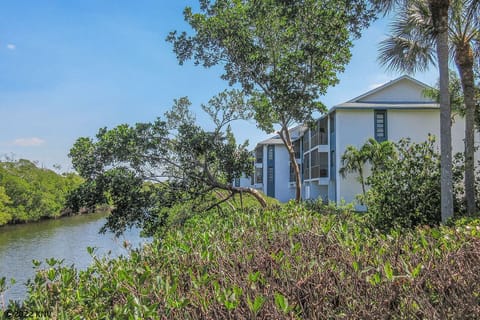 Admirals Bay is a waterfront property