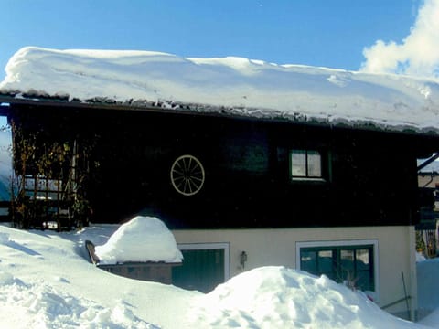 Holiday Home Exterior [winter]