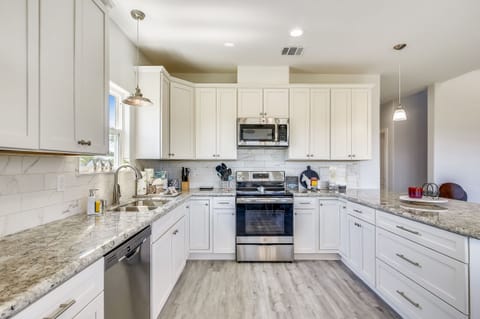 Test Your Culinary Skills - Whip up a delicious family feast or try out one of the many nearby restaurants!