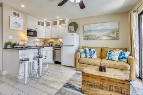 Living Room - Open Layout w/ Kitchen & Dining