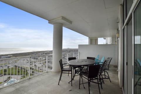 Ready. Set. Relax. - Your vacation starts the minute you step inside Emerald 1111. Enjoy!