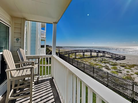 Welcome to Seascape 1110-Parrot Paradise