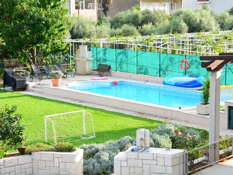 Holiday Home Swimming Pool