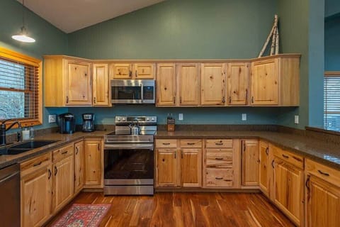 Updated, fully stocked kitchen with all new appliances, Keurig, coffee maker, and French press