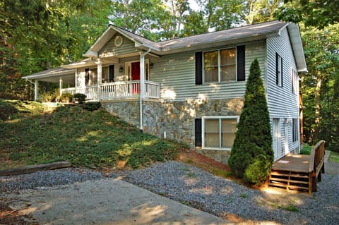 Large family home. Nice and quiet neighborhood. 