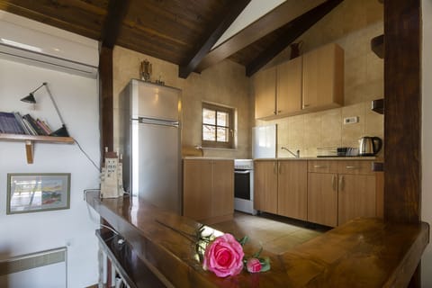 Kitchen and kitchenette are fully equipped.