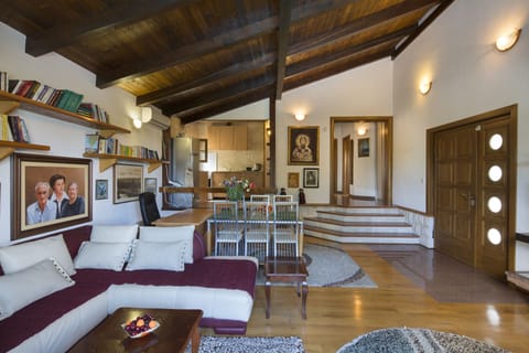 An ideal house for family and group of friends looking for comfort and peace.