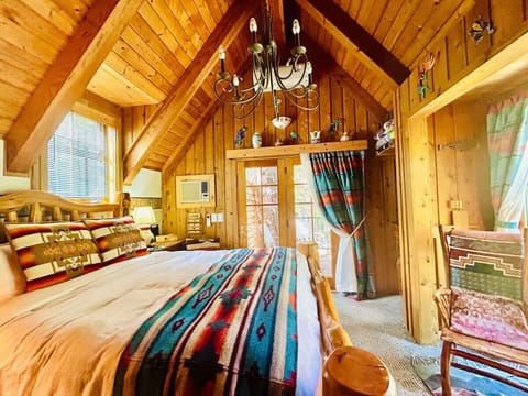 Queen bedroom with full bathroom