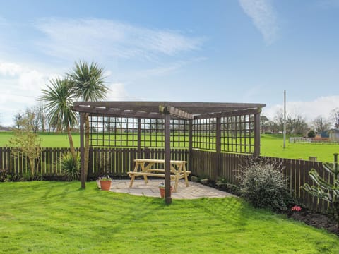 Garden | Hornby Cottage, St. Michael&rsquo;s on Wyre