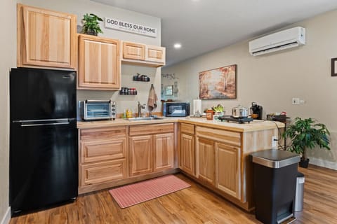 Well appointed kitchenette