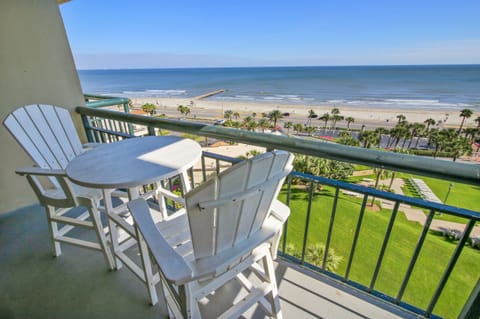 San Luis Resort 934-Luis Landing - If you've been on the lookout for the perfect vacation rental, your search is over. Book this lovely condo today to experience the vacation of a lifetime!