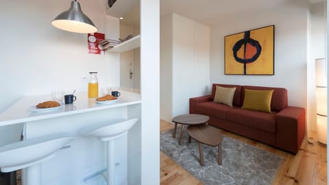 Take a break from exploring this historic city, relax and enjoy your time in this lovely living area #airbnb #airbnbporto #portugal #pt #porto