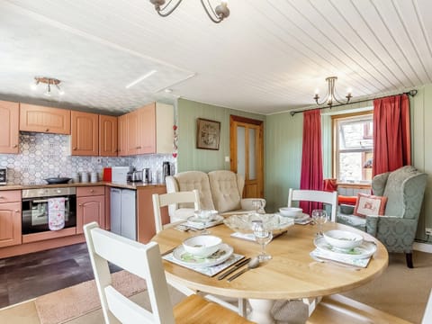 Dining Area | Holly Tree Cottage, Tain