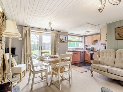 Dining Area | Holly Tree Cottage, Tain