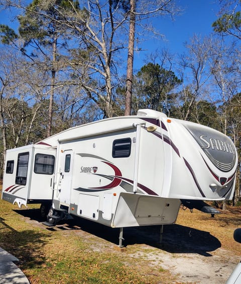 35 FT 5th wheel camper 