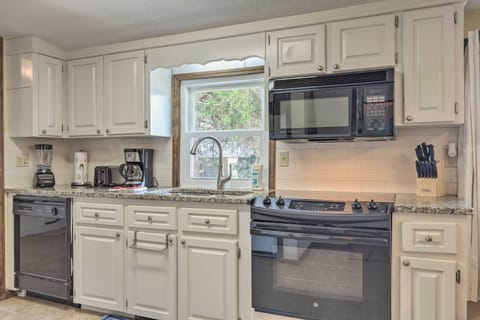 Kitchen | Drip Coffee Maker | Crockpot