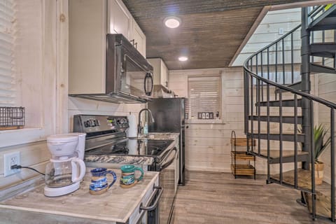 Kitchen | Well-Equipped | Cooking Basics