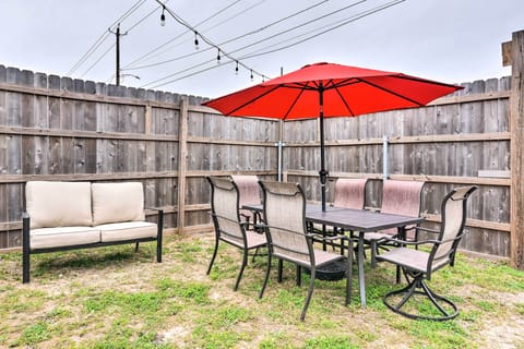 Community Amenities | Outdoor Dining Tables | Charcoal Grills