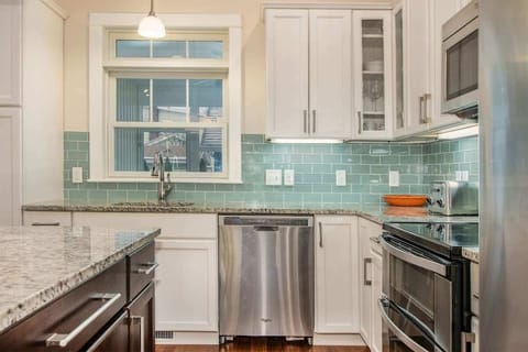 Equipped Full Kitchen for Any Meal with All Essentials Provided