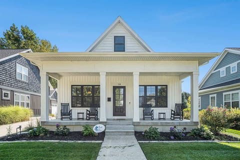 Discover the Lake Affect at Trailside - A Contemporary SoHa Bungalow