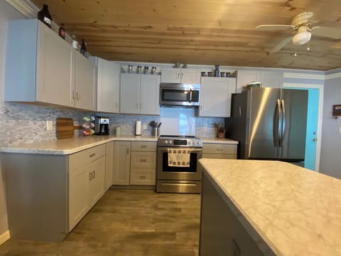 Stainless steel appliances added in January 2025