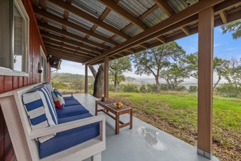 Outdoor seating, fenced backyard, expansive views into Colorado River Valley.
