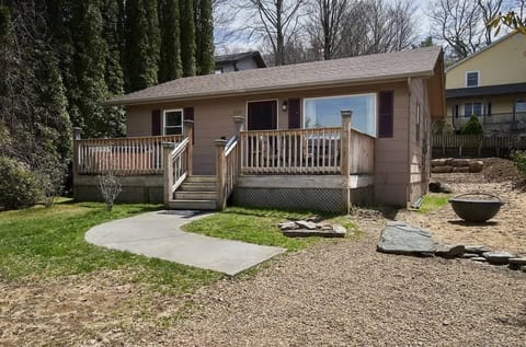 Morris Cottage has everything you need for a great visit to Blowing Rock