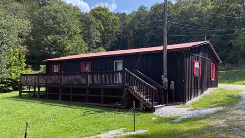 Bear Shack, Rear entrance