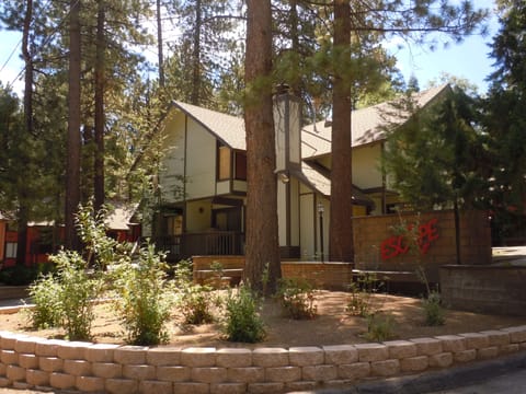 Escape entrance on Switzerland Drive