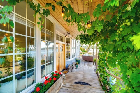 Gig Harbor Vacation Rental | 3BR | 2BA | 1,724 Sq Ft | 2 Steps Required