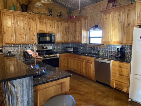 Fully equipped kitchen