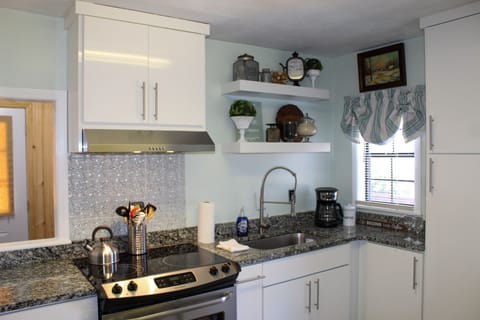 Stove ready to cook you or your families favorite meal during your stay.