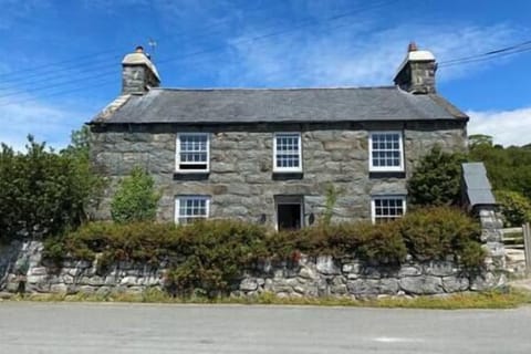 3f3ae4ab-3373-400e-894a-bff967c2f4f8