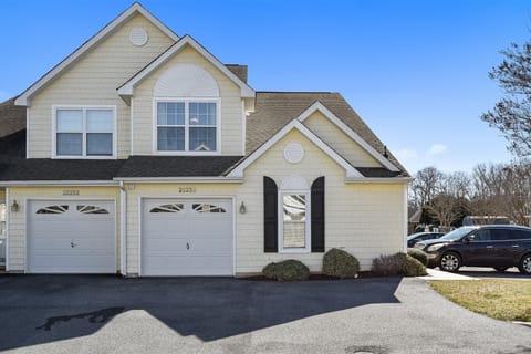 Exterior,Front Elevation,