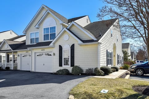 Exterior,Front Elevation,