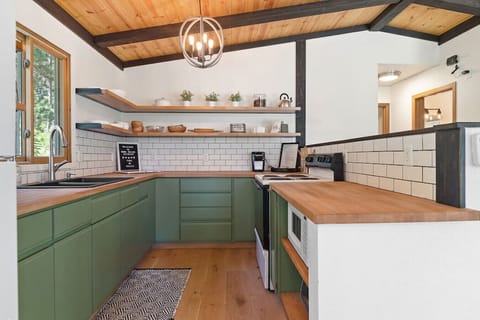 Our fully stock kitchen makes mealtime so easy with cooking oil & basic spices, coffee maker..