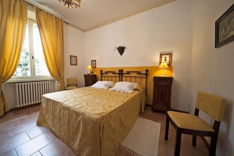 DOUBLE BEDROOM